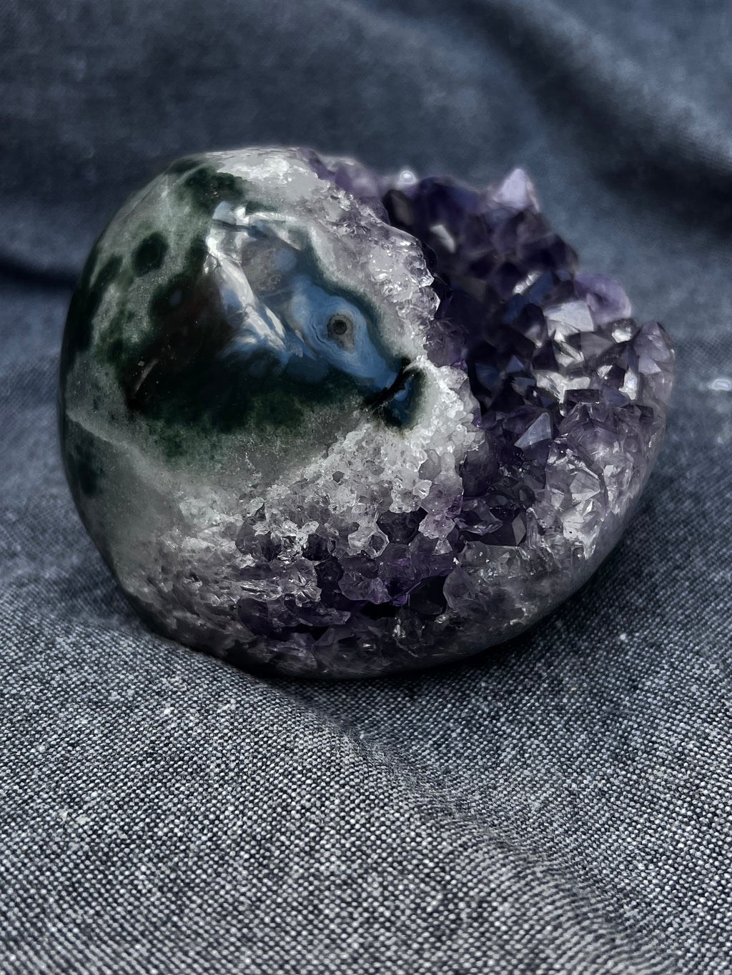 The Alabaster Violet Dome (665g Organic Unikat)