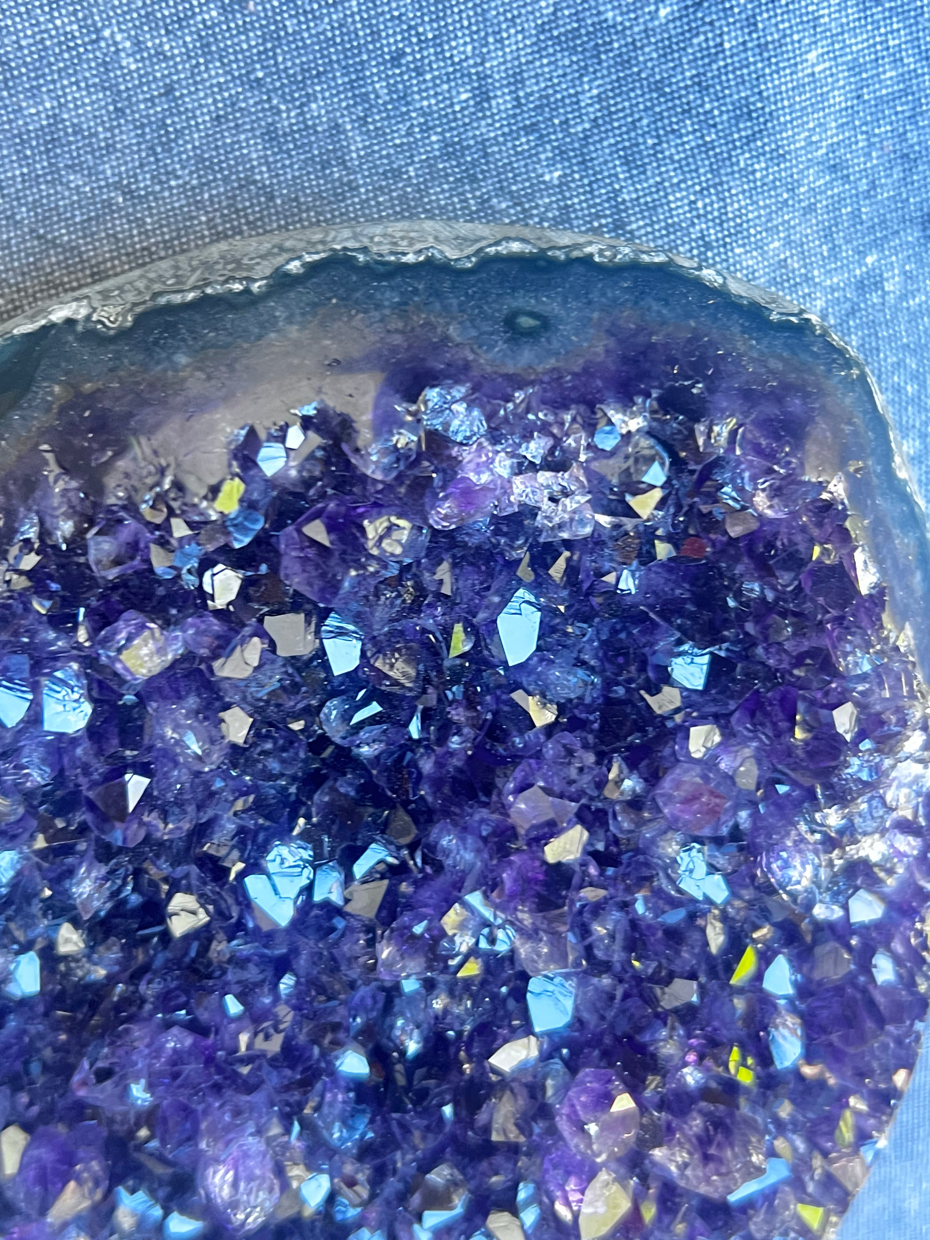 ARTIGAS DEEP VIOLET HEART — 1.845 kg Q1 Amethyst