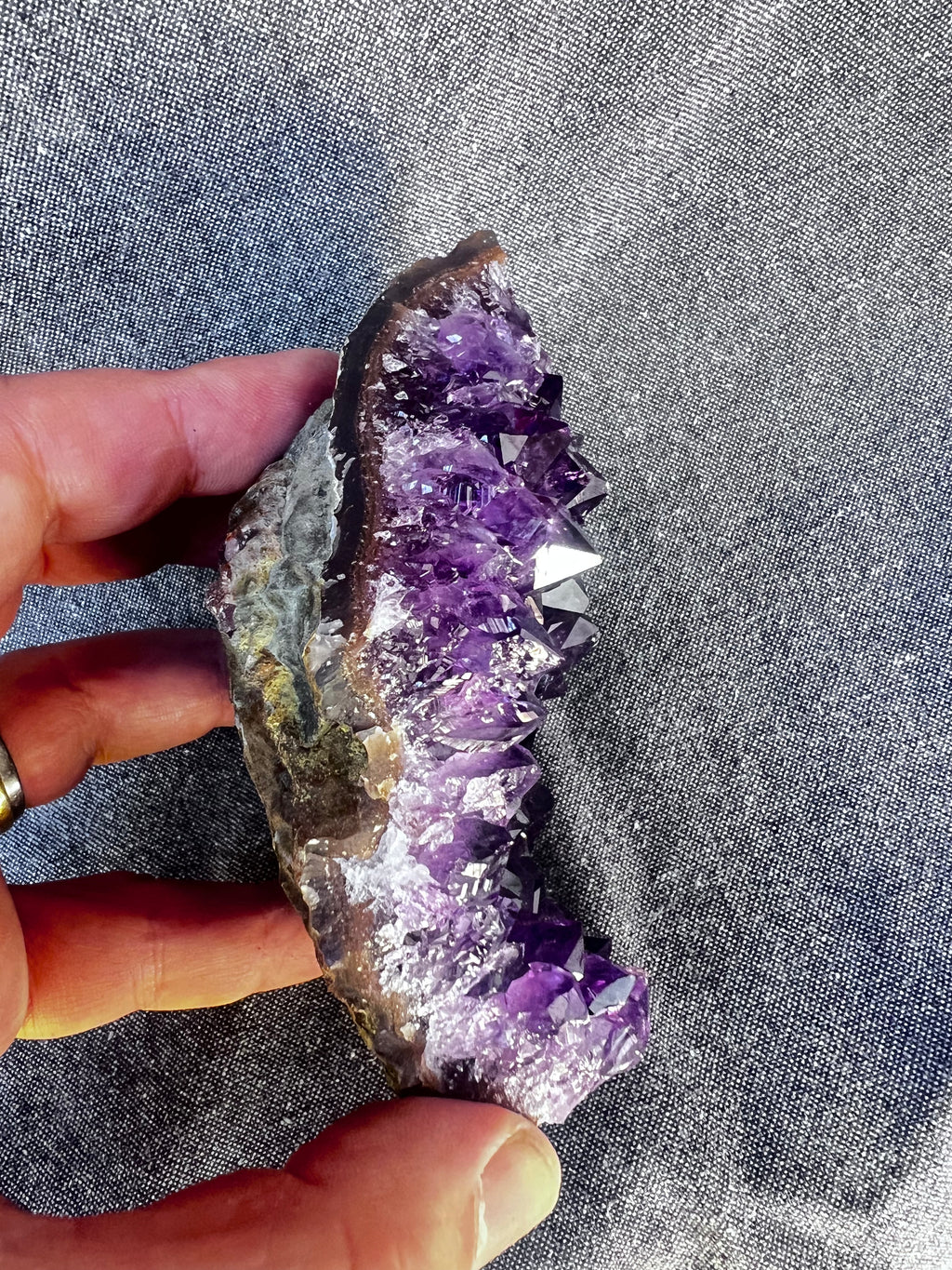 ARTIGAS DEEP VIOLET — 653 g Q1 Amethyst Cluster