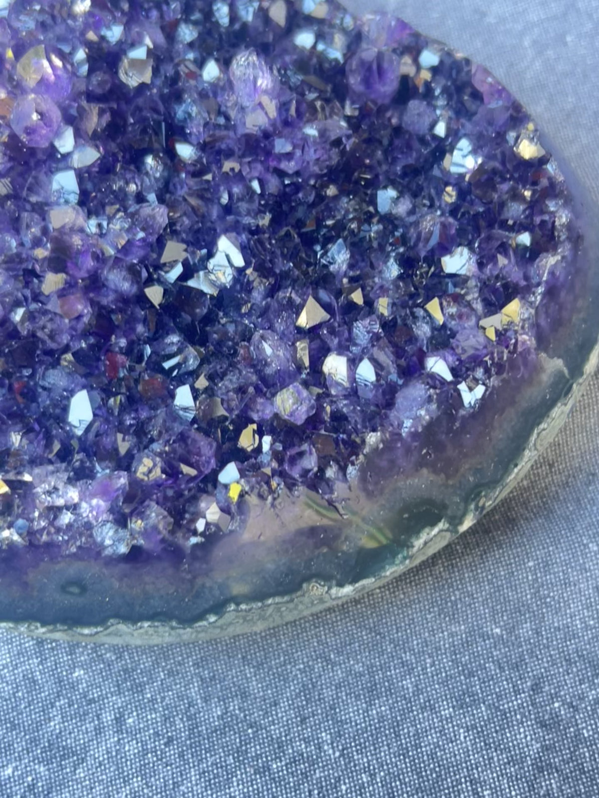 ARTIGAS DEEP VIOLET HEART — 1.845 kg Q1 Amethyst